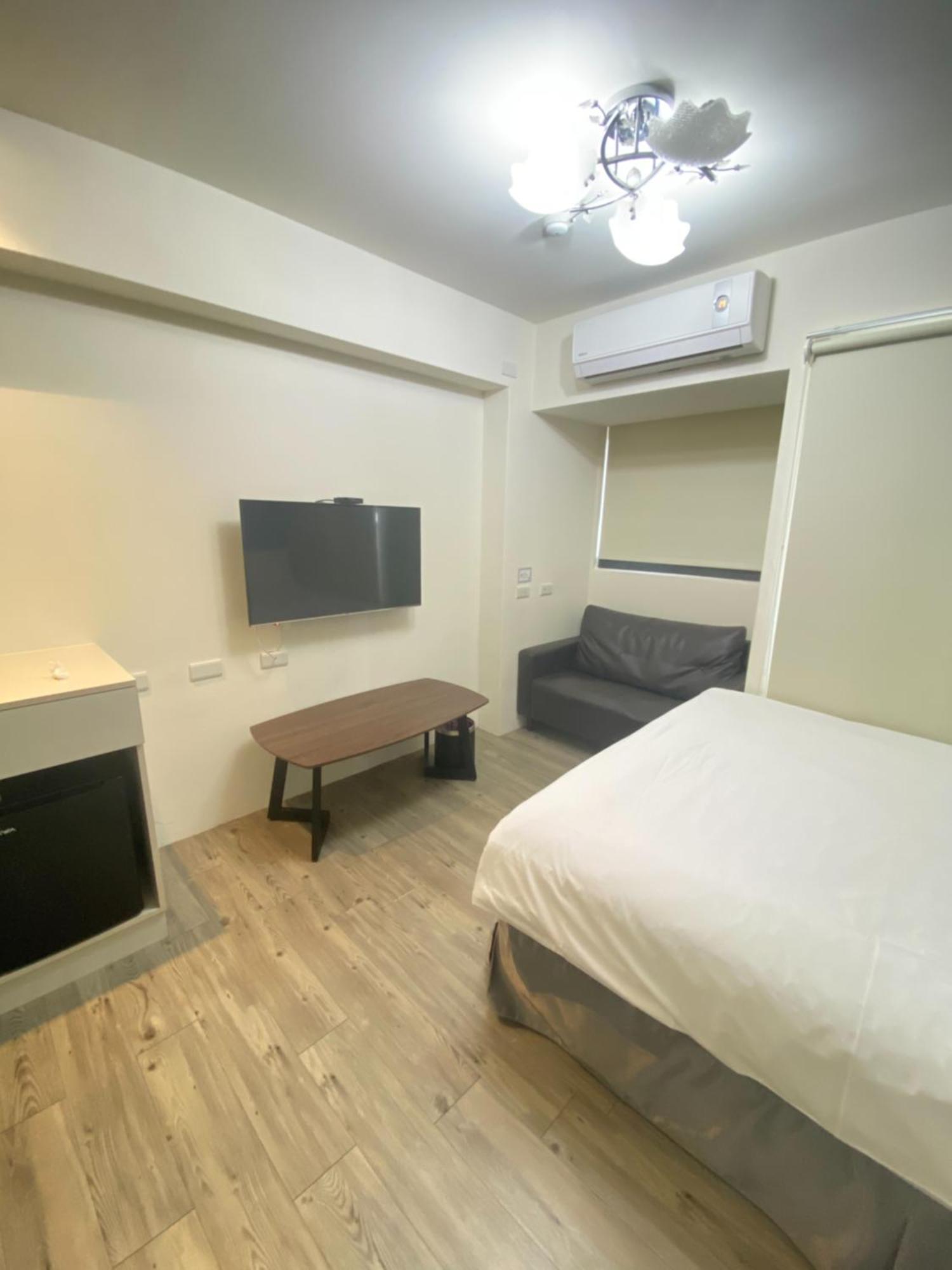 逢甲 Toy Room Tajcshung Kültér fotó